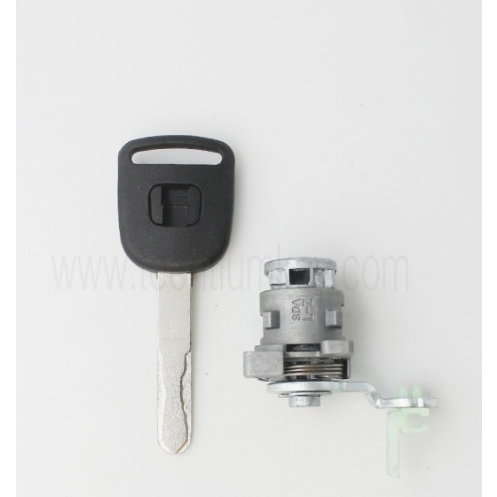Honda Accord 2.4L 2003-2007  left door lock cylinder