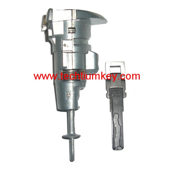 VW Magotan left door lock