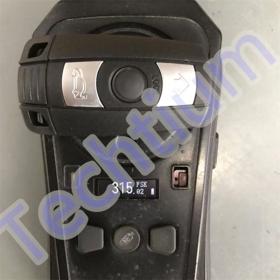 315MHz FSK 7953&46(HITAG2) Chip CAS3 Key slot start 3 button remote key for BMW